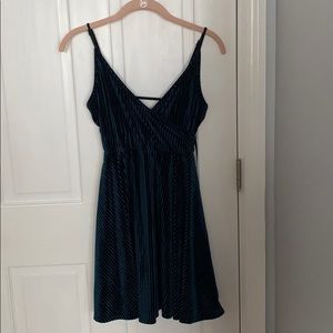 Emerald Green Mini Velvet Dress